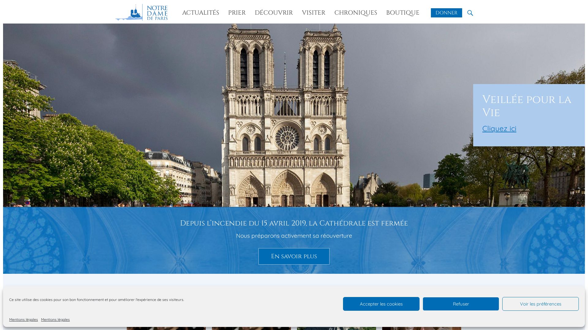 вебсайт notredamedeparis.fr Є   ONLINE